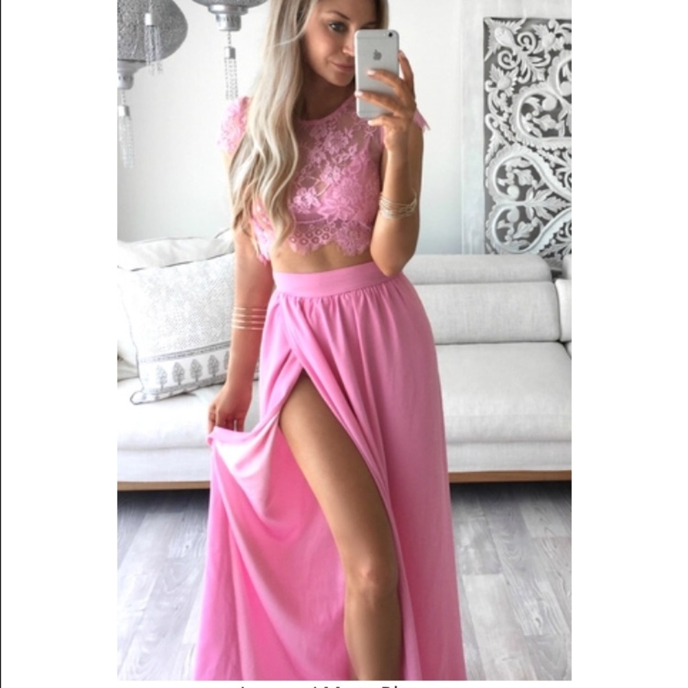 - Maxi skirt, w/matching lace crop top.